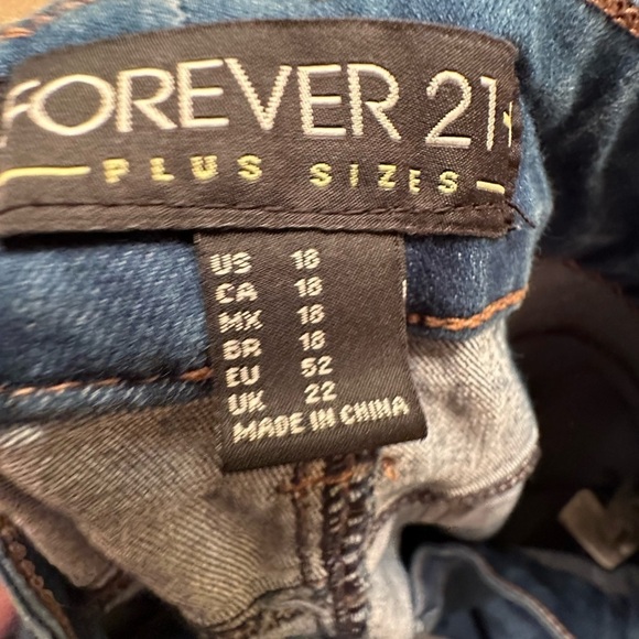 🩷5/$10 Forever 21 size 18 jeans - Picture 3 of 6